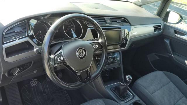 Volkswagen Touran image 8