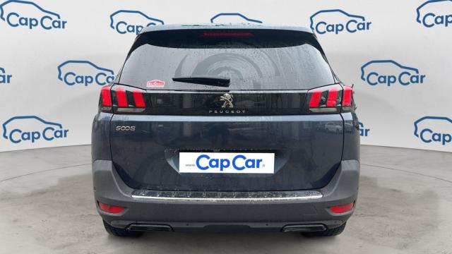 Peugeot 5008 image 1