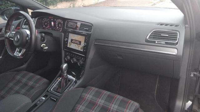 Volkswagen Golf image 8