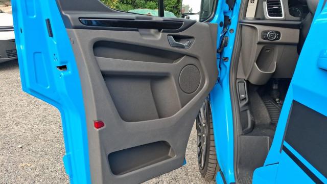 Ford Transit Custom Fourgon image 3