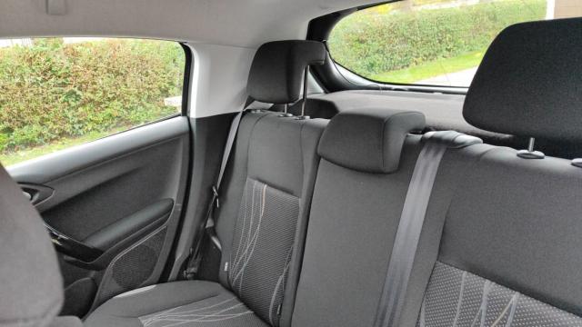 Peugeot 208 image 8