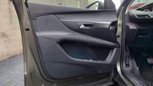 Peugeot 5008 image 3