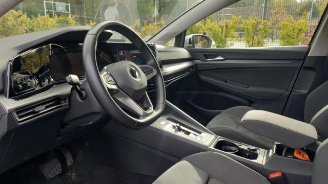 Volkswagen Golf image 8