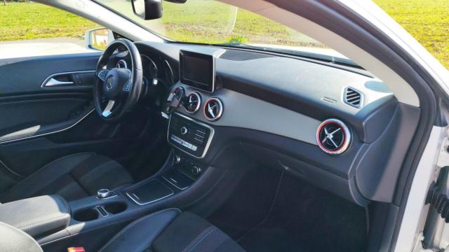 Mercedes Benz Cla Shooting Brake image 9