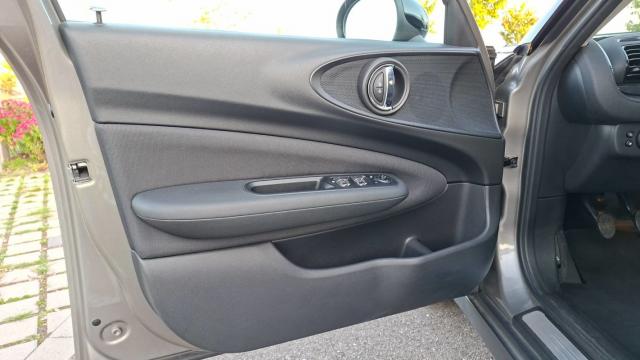 Mini Clubman image 4