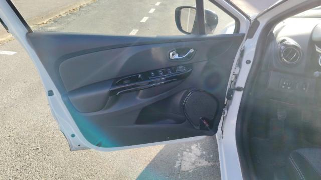 Renault Clio image 9