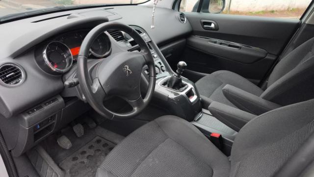 Peugeot 5008 image 7
