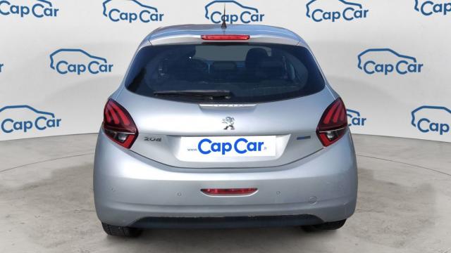 Peugeot 208 image 9
