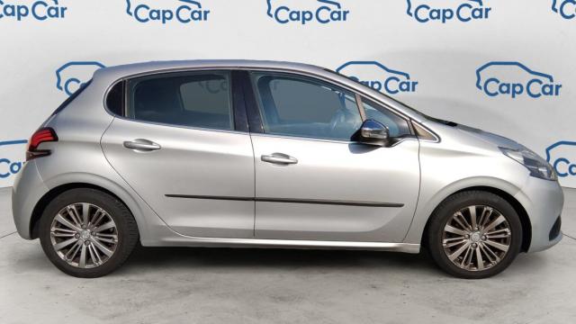 Peugeot 208 image 7
