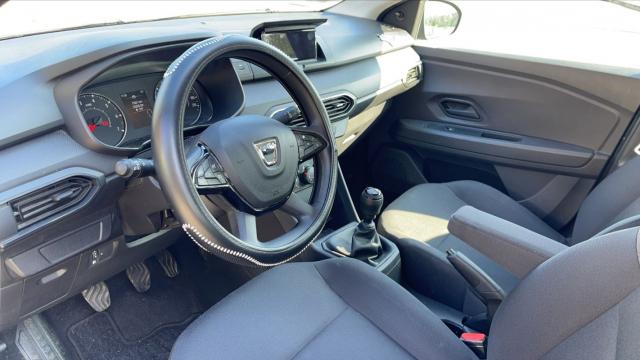 Dacia Sandero image 2