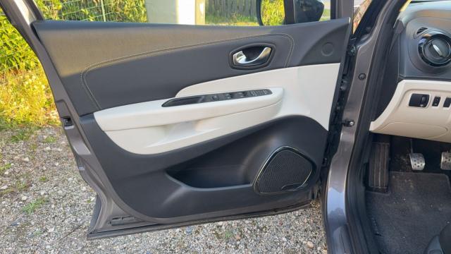 Renault Captur image 8
