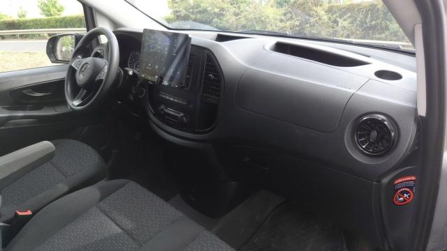 Mercedes Benz Vito image 5