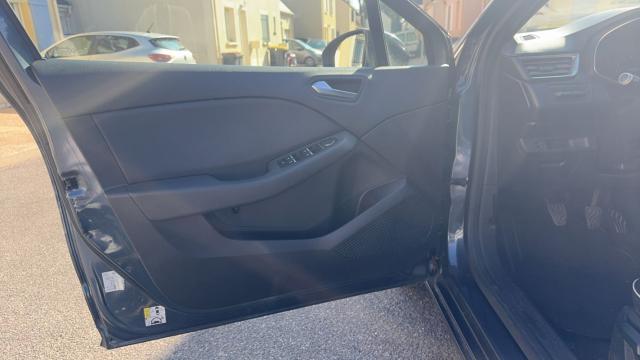 Renault Clio image 9