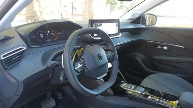 Peugeot 208 image 4