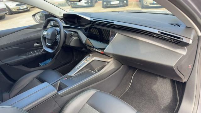 Peugeot 308 image 2