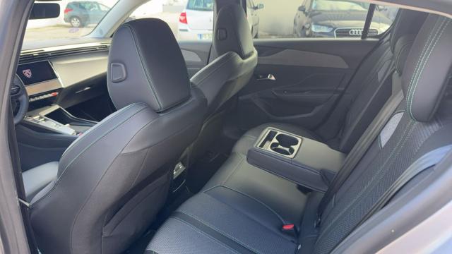 Peugeot 308 image 9