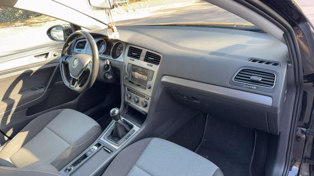 Volkswagen Golf image 1