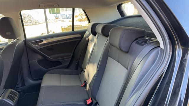 Volkswagen Golf image 2