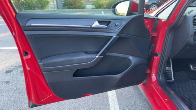 Volkswagen Golf image 3