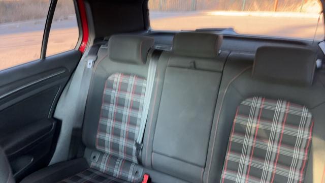 Volkswagen Golf image 4