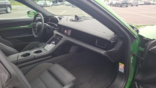 Porsche Taycan image 1