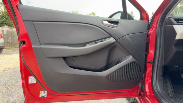 Renault Clio image 8