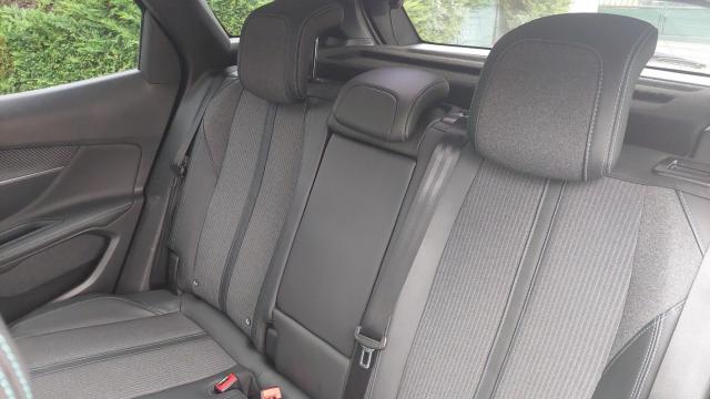 Peugeot 3008 image 8