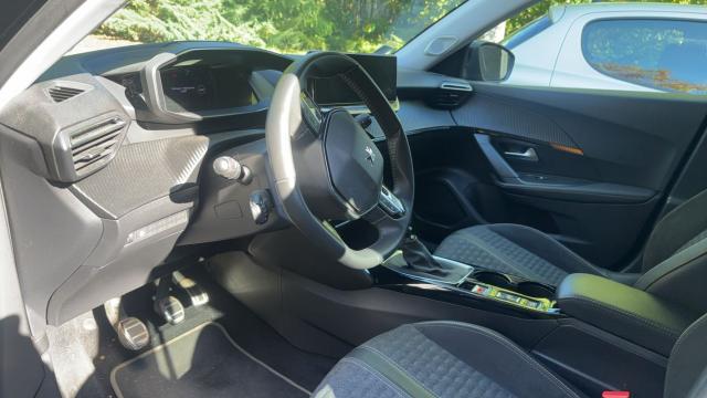 Peugeot 2008 image 7