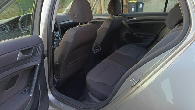 Volkswagen Golf image 6