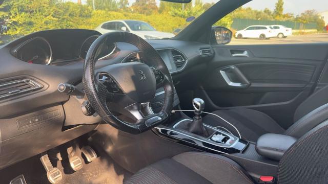 Peugeot 308 image 9