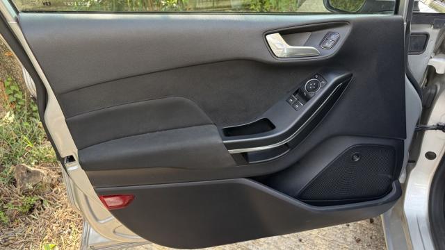 Ford Fiesta image 6