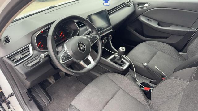 Renault Clio image 2