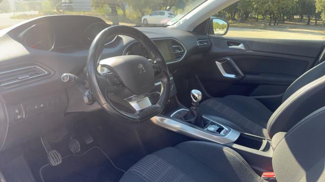Peugeot 308 image 8
