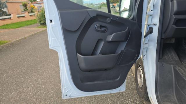 Renault Master image 1