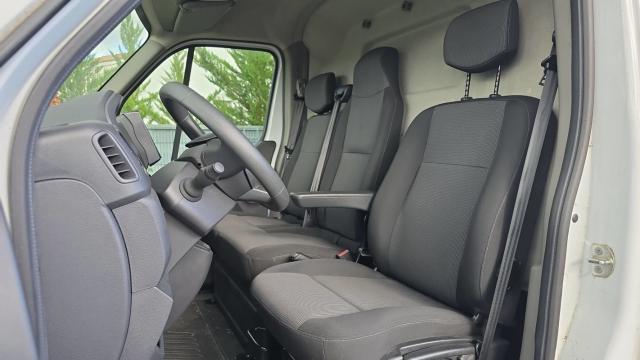 Renault Master image 4