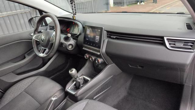 Renault Clio image 2