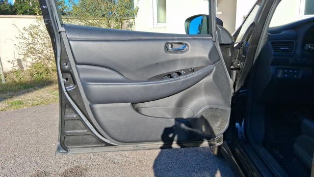 Nissan Leaf image 9