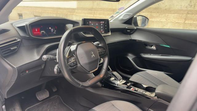 Peugeot 208 image 6