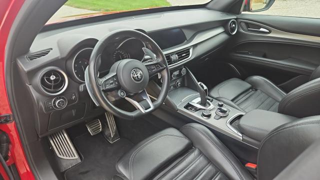 Alfa Romeo Stelvio image 9