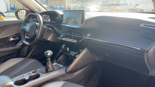 Peugeot 2008 image 1