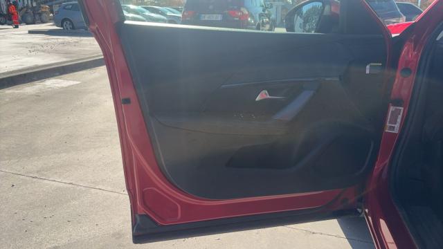 Peugeot 2008 image 5
