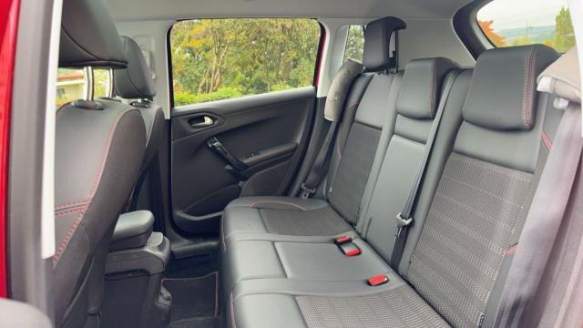 Peugeot 2008 image 9