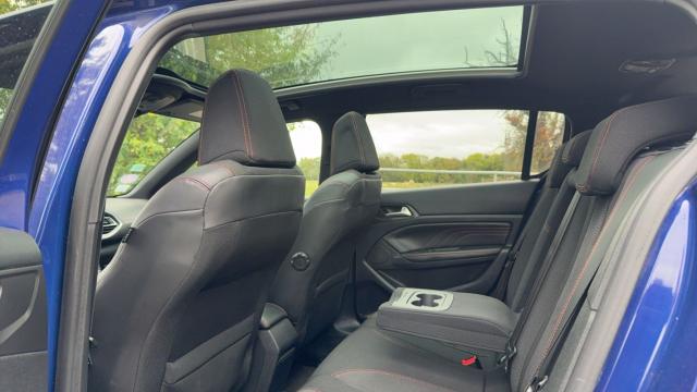 Peugeot 308 image 9