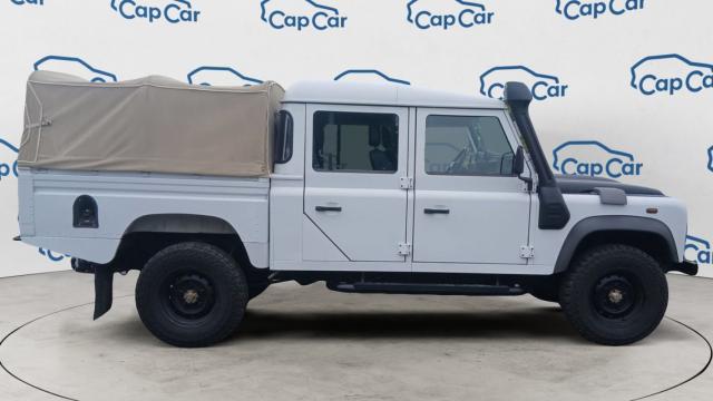 Land Rover Defender image 8