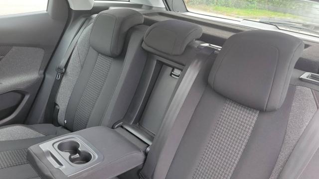 Peugeot 3008 image 8