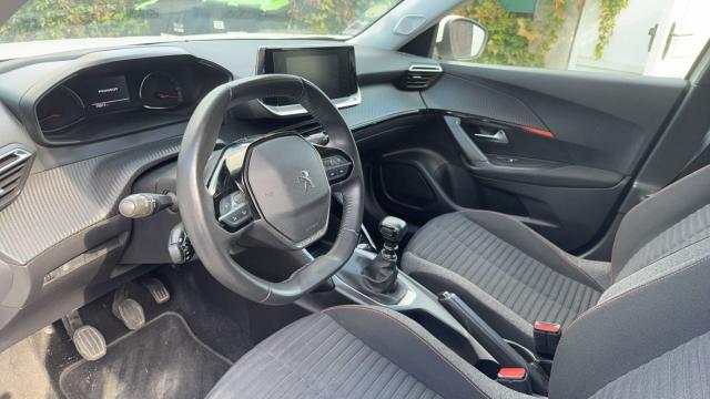 Peugeot 2008 image 6