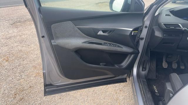 Peugeot 3008 image 4