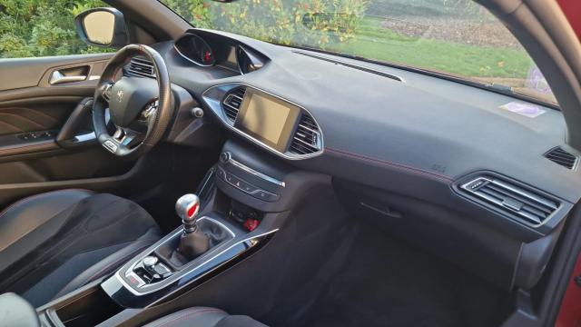 Peugeot 308 image 8