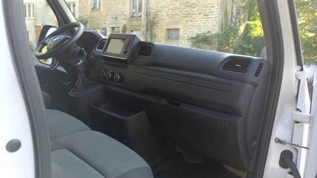 Renault Master image 2