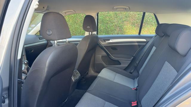 Volkswagen Golf image 6
